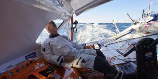 Vendée Globe Challenge 2016 2017, Jean Pierre Dick à la manœuvre sur StMichel-Virbac