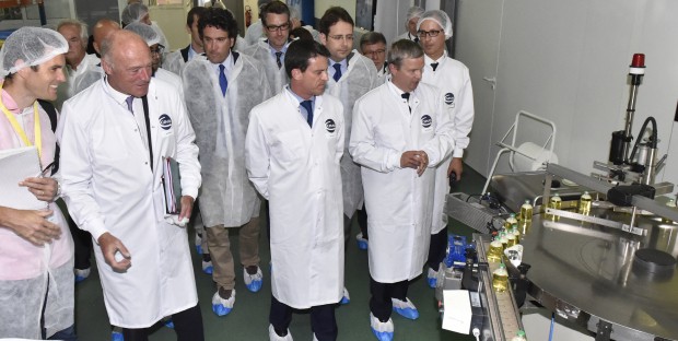 Alain Rousset, Président du Conseil régional d'Aquitaine, Manuel Valls, Marc Prikazsky, PDG de Ceva Santé Animale.